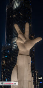 Three fingers statue